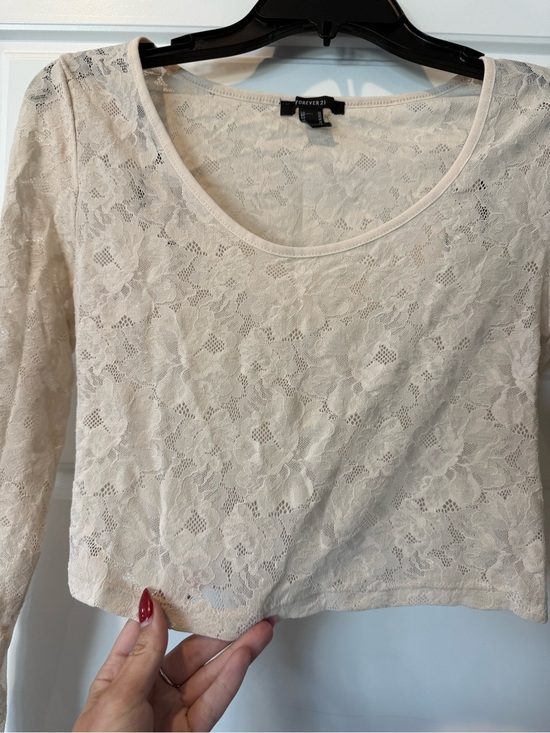 Forever 21 Tops - Forever 21 Cream Lace Long-Sleeve Crop Top